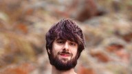 David Uclés: "Miramos con ojos melancólicos las raíces endebles de nuestras propias democracias"