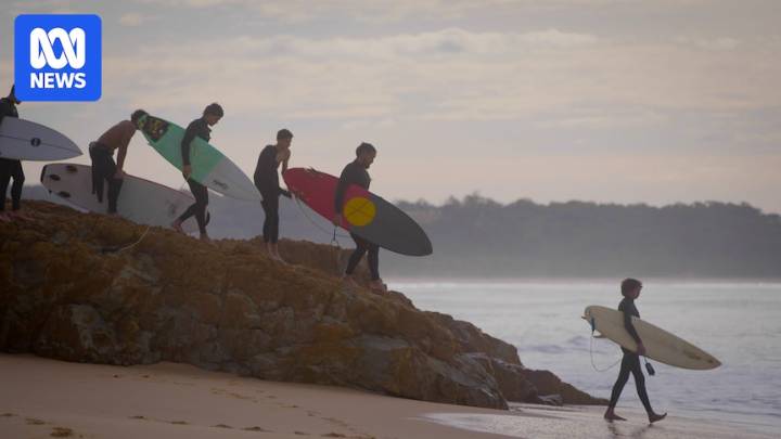 Surfing with the Mob connects Indigenous teens to country and language on NSW far south coast