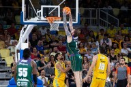 El Unicaja rompe el maleficio del Gran Canaria Arena