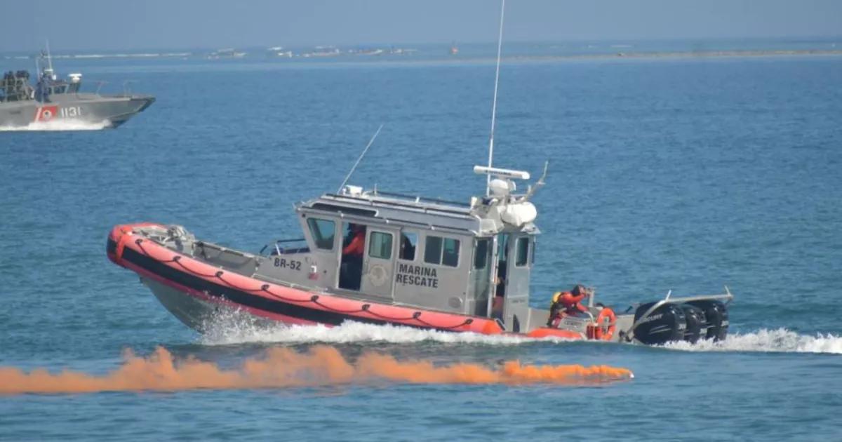 Marina detecta barco con 27 menores de edad en el mar de Sinaloa; investigan posible trata