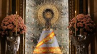 La multa de la DGT que te puede caer si llevas la cinta de la Virgen del Pilar en tu coche