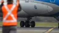Paro de pilotos de Aerolíneas Argentinas confirmado para este viernes: quiénes se verán afectados y horarios de vuelos