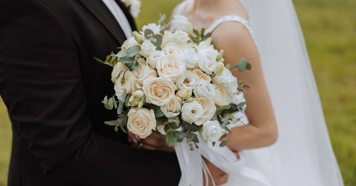 Andres & Co: NSW wedding photographer ordered to pay $100,000 after 'not turning up to nuptials, failing to deliver photos to cusotmers'