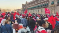 Profesores de educación media protestan frente a Palacio Nacional