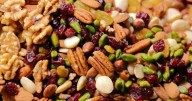 Adiós colesterol: el fruto seco que tiene más proteína que el huevo y ayuda a mejorar tu salud