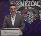 Agricultura y Lotenal destacan en billete los 10 años de la denominación de origen del mezcal de Puebla.