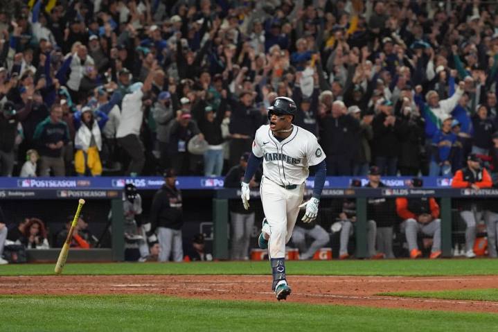 Mariners outlast Tigers in 15-inning battle to reach ALCS