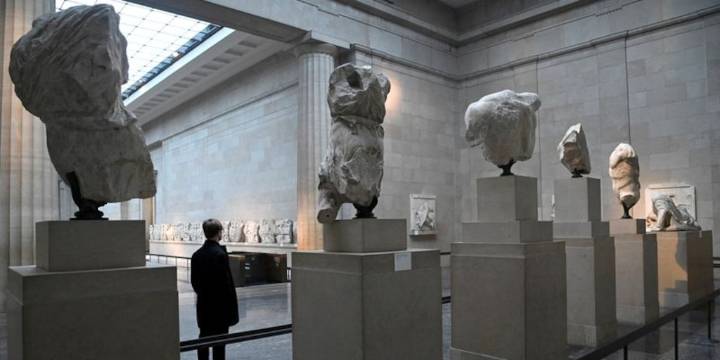 Grecia condenó el uso de los Mármoles del Partenón en una fiesta de élite en el Museo Británico