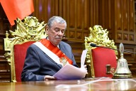 Fernando Rospigliosi asume presidencia interina del Congreso en medio de crisis política