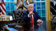 Trump celebra posible acuerdo de paz con Hamas; pide a Israel detener bombardeos