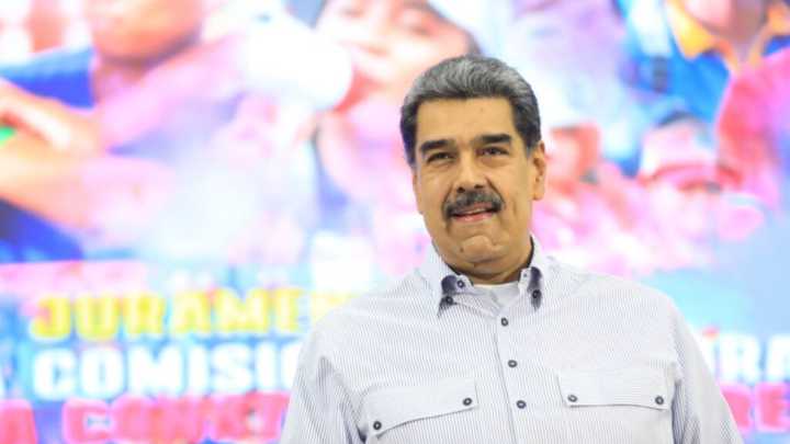 Maduro: La orden está dada, se declararía una huelga general, insurreccional y revolucionaria si se atenta contra el país