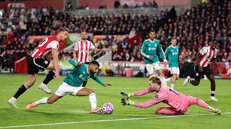 Premier League: Liverpool cae ante el Brentford (3-2) y M.United empieza a crecer