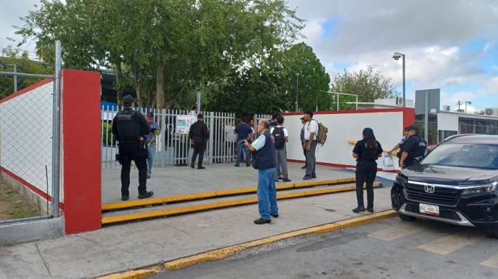 Guardia Estatal y Protección Civil evacúan Colegio de Bachilleres en Nuevo Laredo por cercanía con explosión