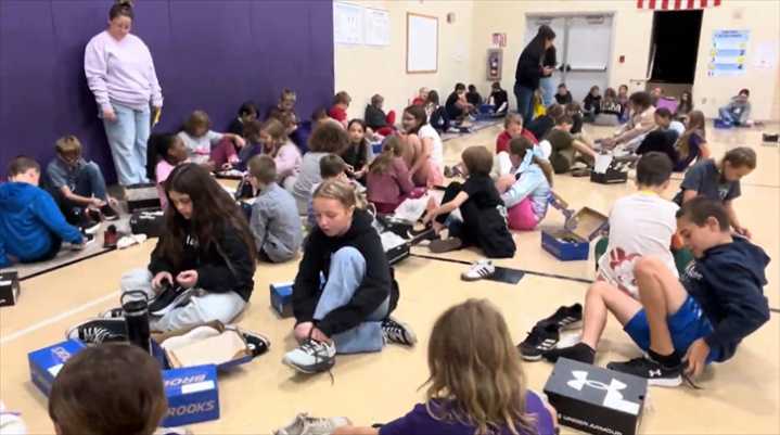 Sebring students receive free running shoes courtesy of Scarpitti Foundation