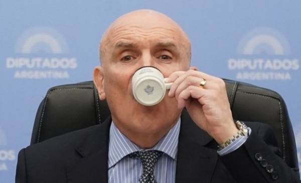 La oposición no pudo desplazar a Espert de Presupuesto por la denuncia de presuntos vínculos narco