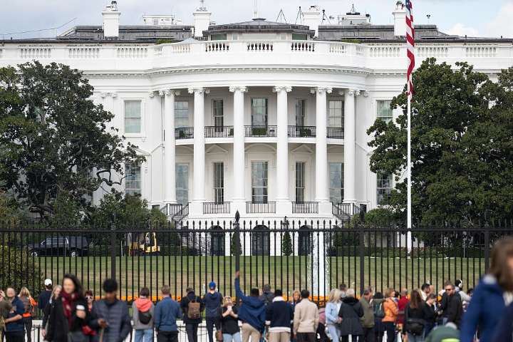 Carson, Banks Indicate Little Progress in Shutdown Talks