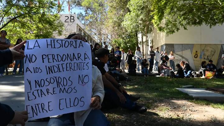 “El 68 nos recuerda luchar contra el autoritarismo”: conmemoran en UABC a las víctimas de Tlatelolco