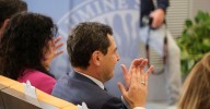 Juanma Moreno cambia la estrategia del PP en la crisis de los cribados