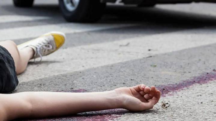 Madhya Pradesh: Two killed as crane falls on truck at under