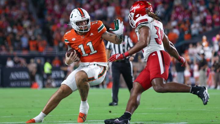 Louisville intercepts 4 of Beck’s passes, tops No. 2 Miami 24-21 to end Hurricanes’ home streak – NBC 6 South Florida
