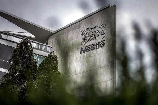 Planea Nestlé recortar 16,000 empleos