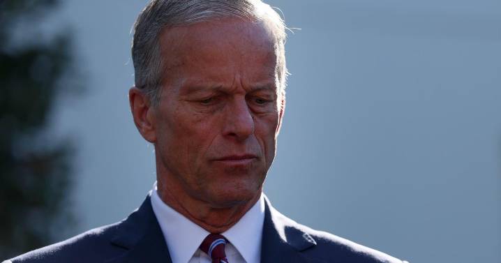 Republicans set to propose bill to pay federal workers through government shutdown