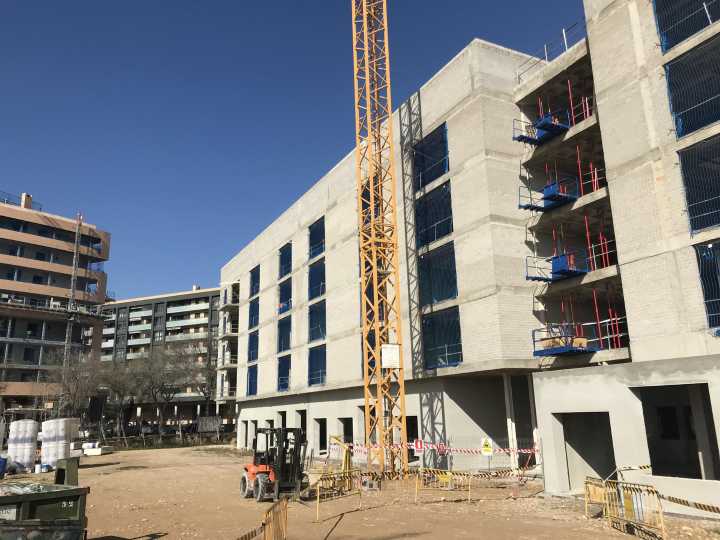 Lío con las licencias de obra en Zaragoza: "Tenemos que estar 10 meses parados sin poder construir"