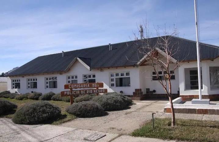 Robó más de 500 mil pesos en una farmacia de Dina Huapi y lo detuvieron con el botín