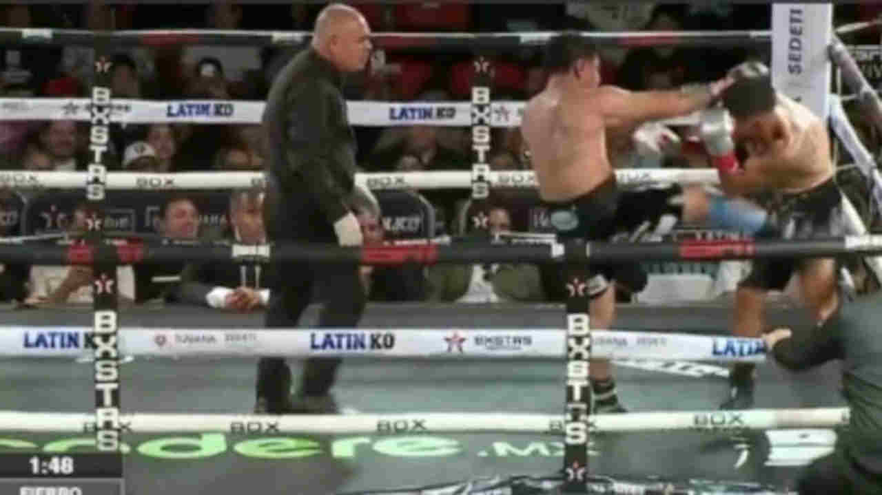 Se le va a las patadas al rival: "Tashiro" Fierro pierde el control y es descalificado