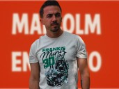 Frankie Muniz comparte foto inédita de las grabaciones de 'Malcolm el de en medio'