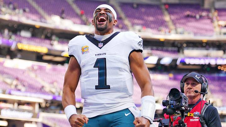 When was last time Jalen Hurts threw for 300 yards before Eagles