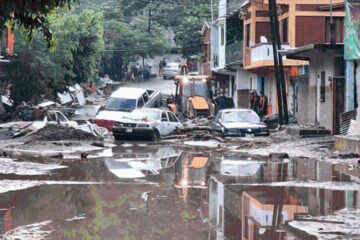 Sedena activa el Plan DN-III-E ante daños por lluvias en la zona Otomí