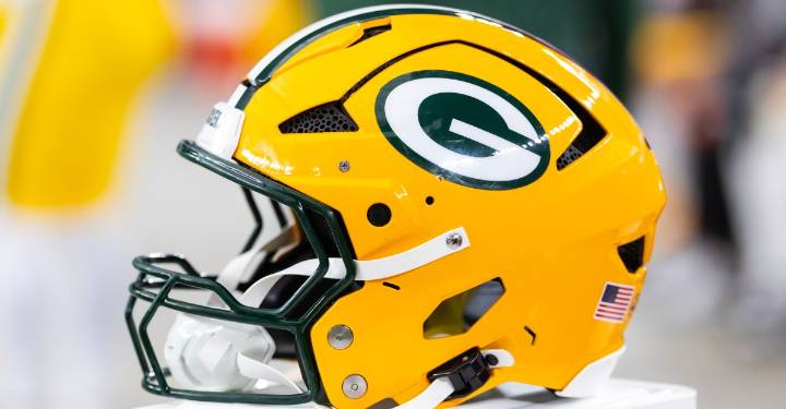 Packers sign international player