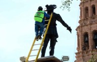 Embellecen el monumento a Deza y Ulloa