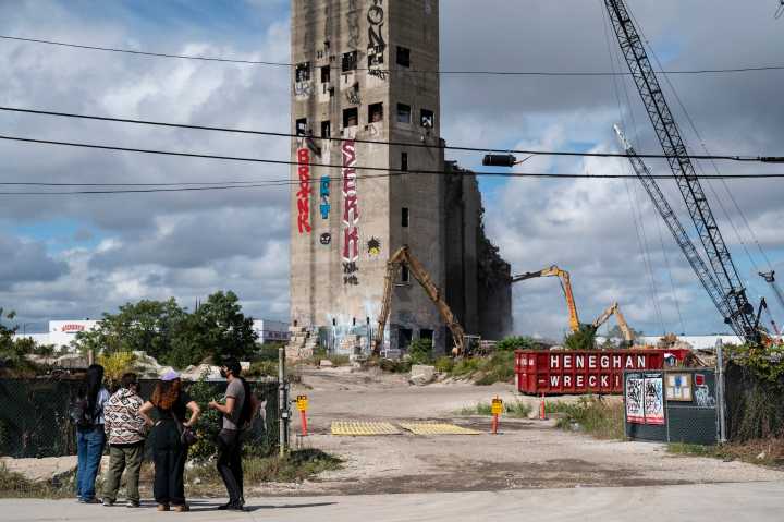 Chicago’s Damen Silos demolition resumes—activists demand more robust oversight