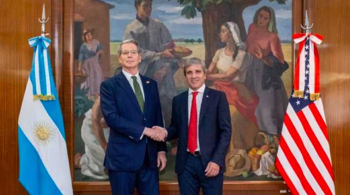 Caputo y su equipo viajarán hoy a Washington para reunirse con Bessent