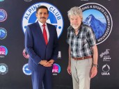 Messner visits Alpine Club HQ in Pakistan