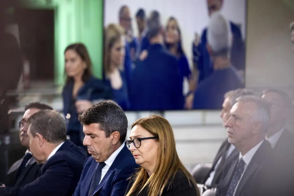 Mazón, tras ser increpado en el funeral de la dana, anuncia que en los próximos días hará "una reflexión más profunda"