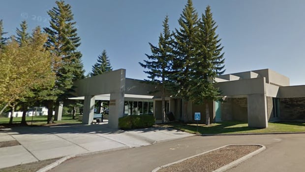 Drumheller businessman accused of sexually assaulting 4 teen employees