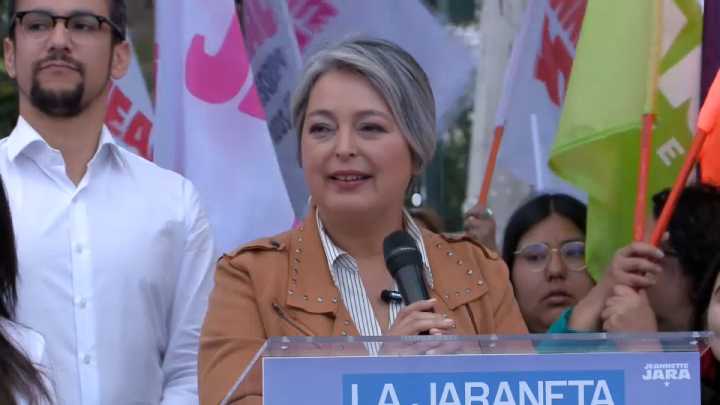 El dolor de Jara con el PC: "Nunca había visto una especie de campaña orquestada para denostar mi militancia"