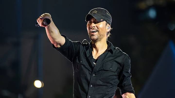 Enrique Iglesias Mumbai Concert Review: 'Pathetic Management', 'Didn't Sing Songs For Real'; Netizens Left Upset