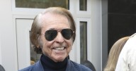 Raphael reaparece tras cancelar dos conciertos y revela cuándo volverá a los escenarios