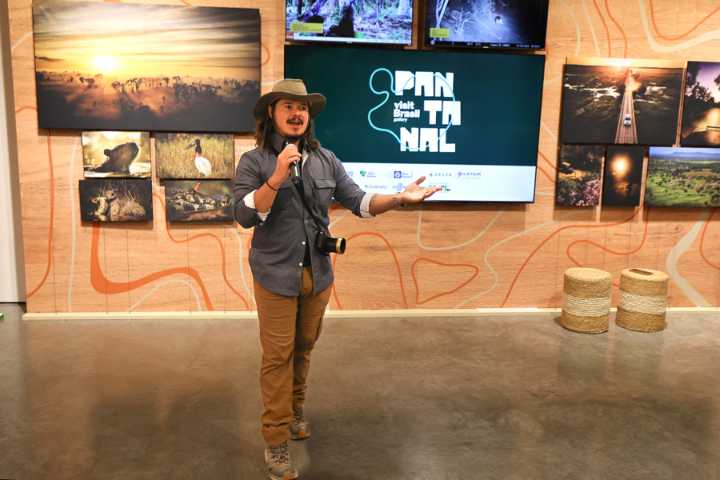 Muestra brasileña lleva la exuberancia del mayor humedal del mundo al corazón de EE.UU.