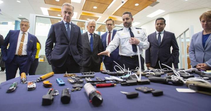 Carney tours Rainbow Bridge in Niagara Falls, 1,000 new border officers announced