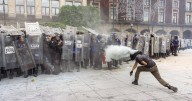 Siguen hospitalizados 16 policías por agresiones en Marcha del 2 de octubre, informa SSC