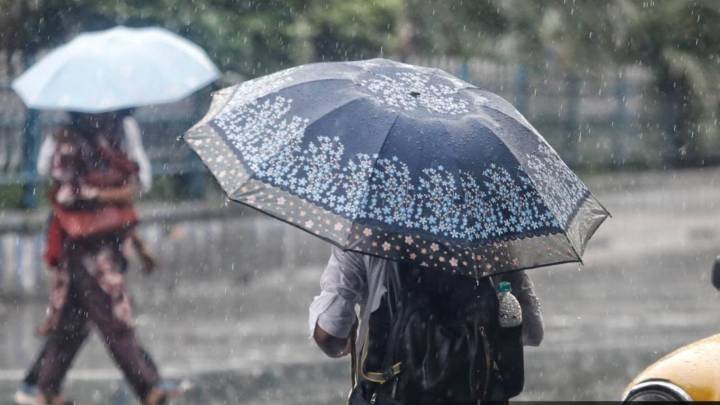 Deep depression to make landfall Thursday night in Odisha: Bengal’s coastal districts brace for rainfall impact