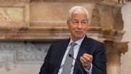 Luis Caputo se reunirá con el CEO del JP Morgan en plena negociación del salvataje de EE.UU.