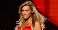 Así desfiló Bella Hadid en el Victoria’s Secret Fashion Show 2025