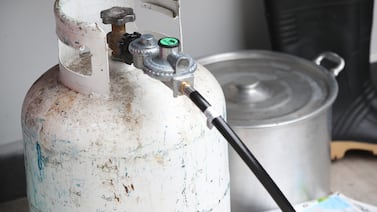 Ladrones toman cilindro de gas