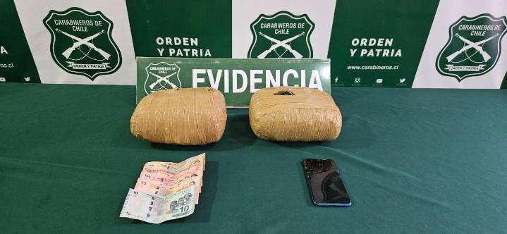 Estaba sola en la carretera: Detienen a mujer boliviana con 2,16 kilos de marihuana en General Lagos